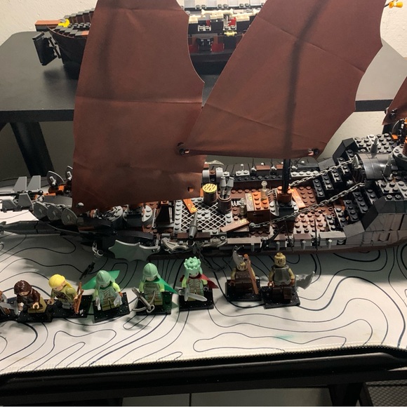 LEGO LOTR King of the dead Pirate ship ambush! raider ship